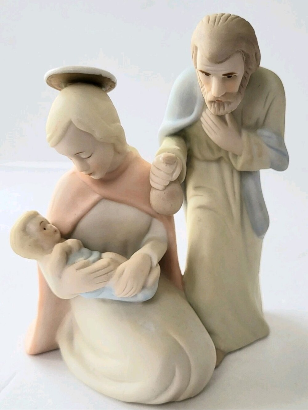 VINTAGE LEFTON HOLY FAMILY, JESUS, MARY, JOSEPH FIGURINE